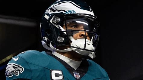Eagles vs. Buccaneers odds, line, spread: Monday Night Football .